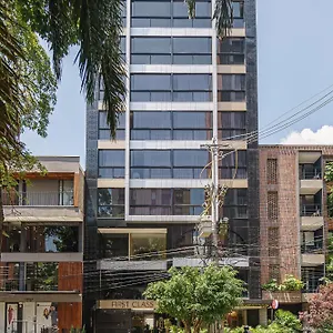 First Class 4*, Medellín Kolumbien